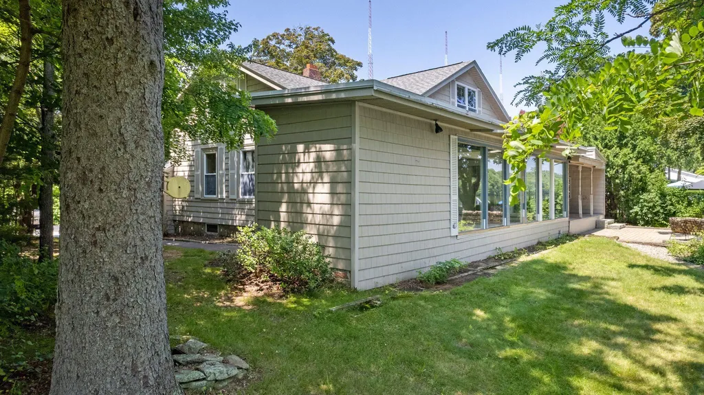 271 Stark Lane Manchester NH 03102