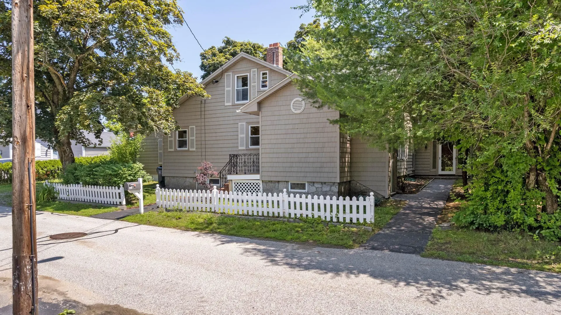 271 Stark Lane Manchester NH 03102