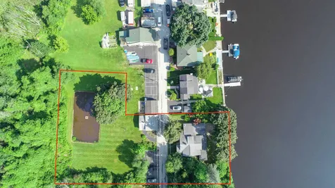 271 Stark Lane Manchester NH 03102