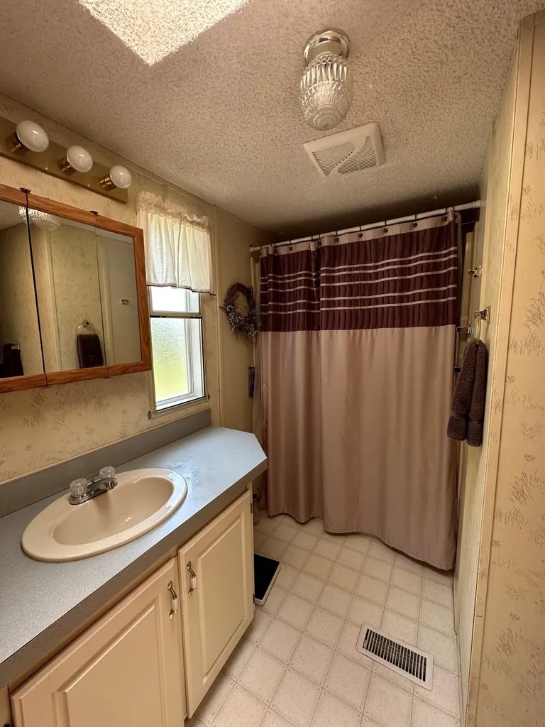 15 Brookview Road Swanzey NH 03446
