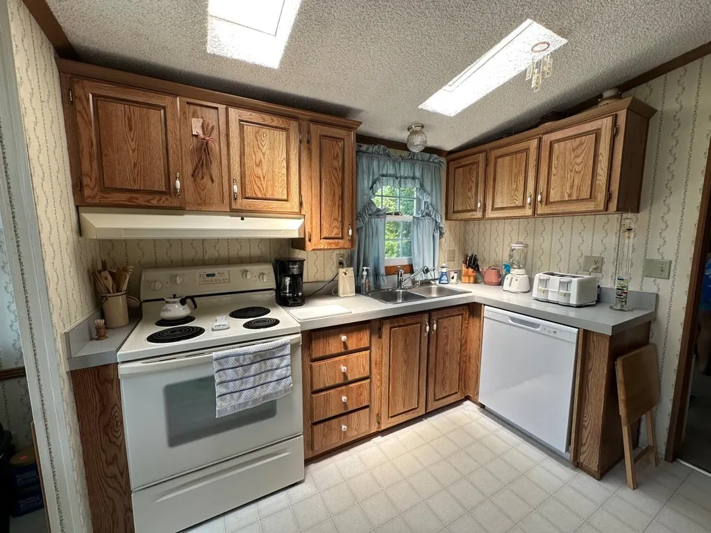 15 Brookview Road Swanzey NH 03446