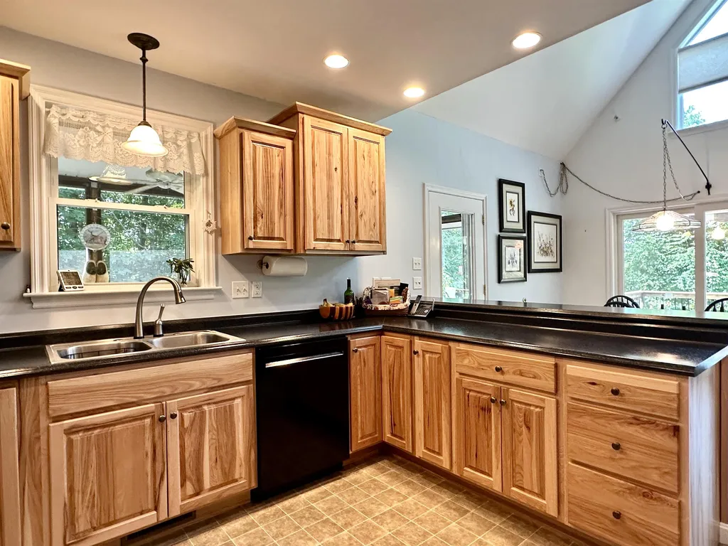 13 Keneval Avenue Boscawen NH 03303