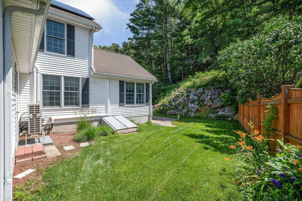 52 Pasture Drive Manchester NH 03102