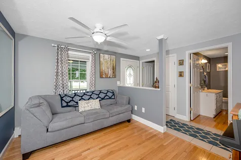 52 Pasture Drive Manchester NH 03102