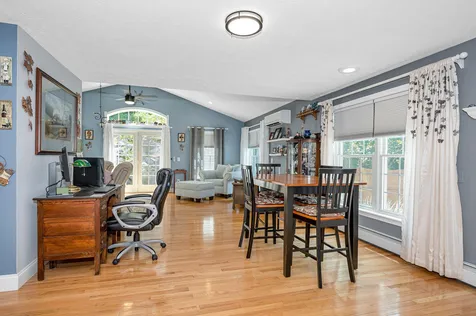 52 Pasture Drive Manchester NH 03102