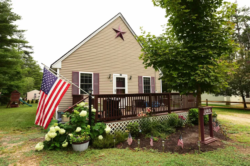 127 Stevenson Drive Tamworth NH 03886