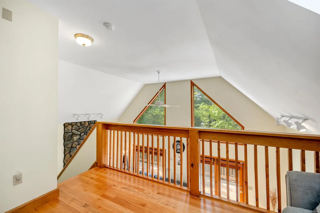 62 Spitzen Street Moultonborough NH 03254
