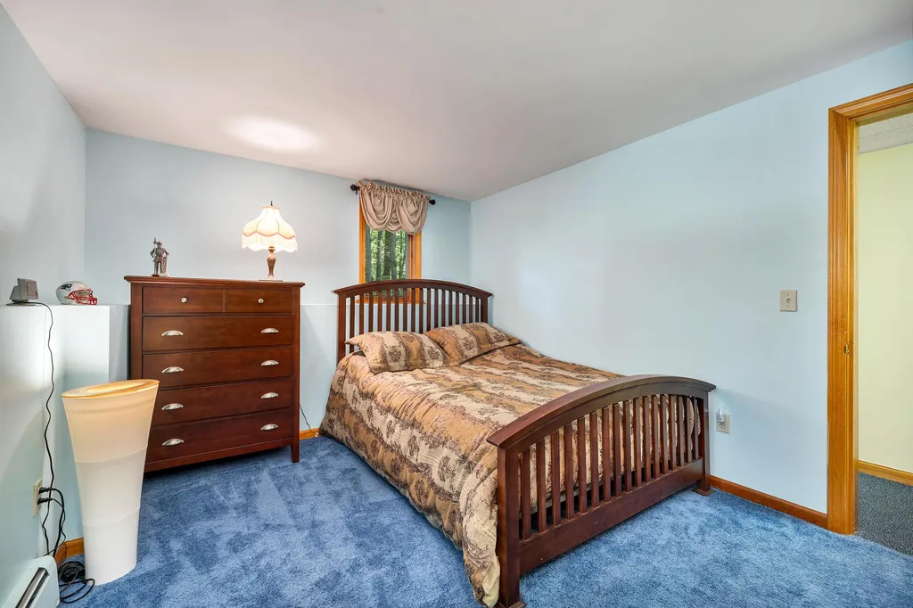 62 Spitzen Street Moultonborough NH 03254