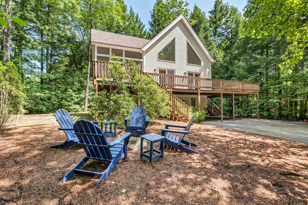 62 Spitzen Street Moultonborough NH 03254