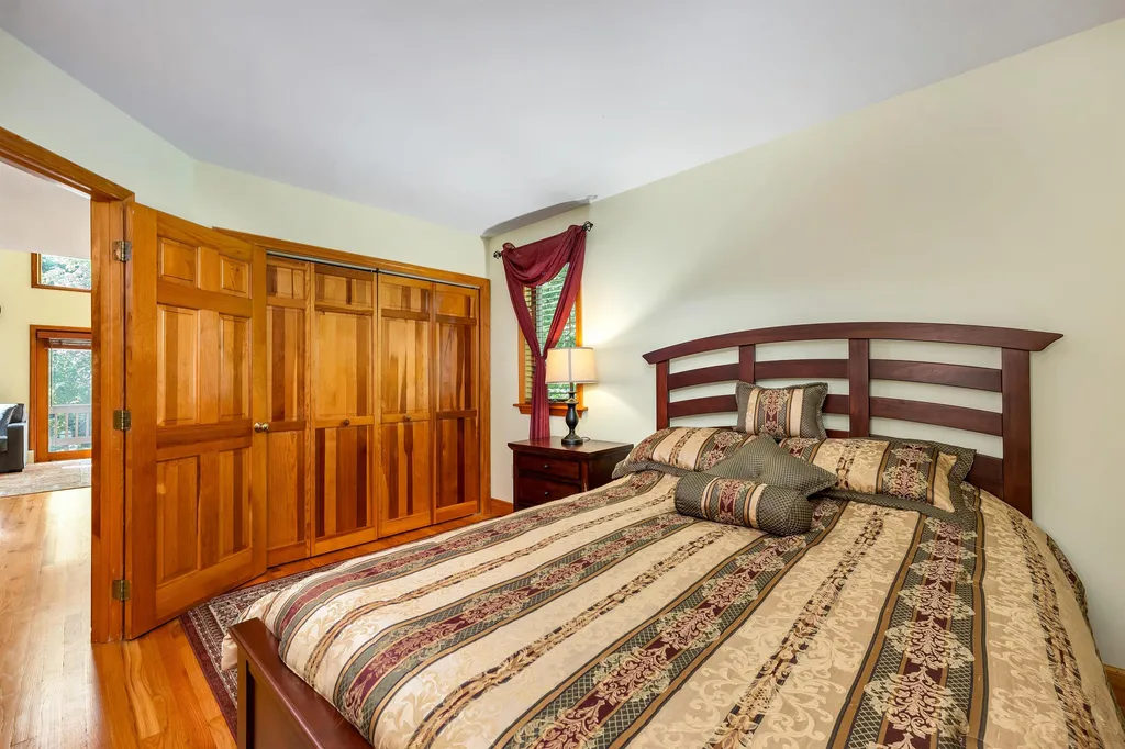 62 Spitzen Street Moultonborough NH 03254