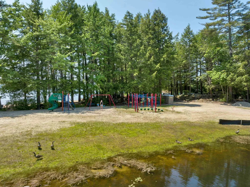 62 Spitzen Street Moultonborough NH 03254