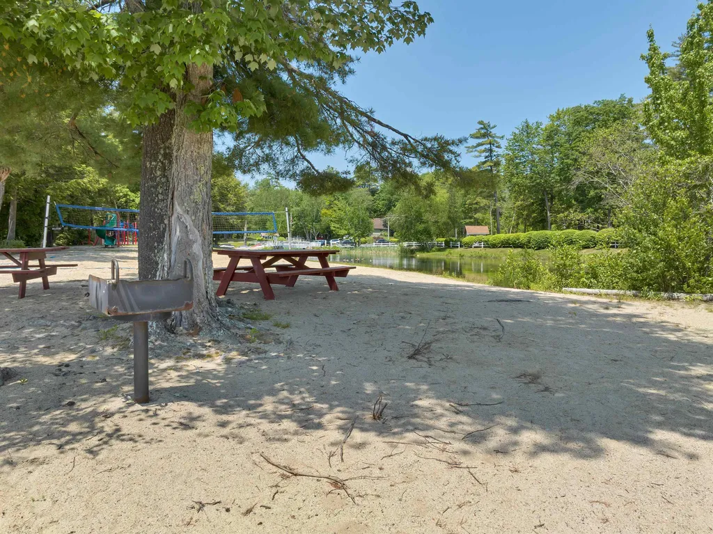 62 Spitzen Street Moultonborough NH 03254