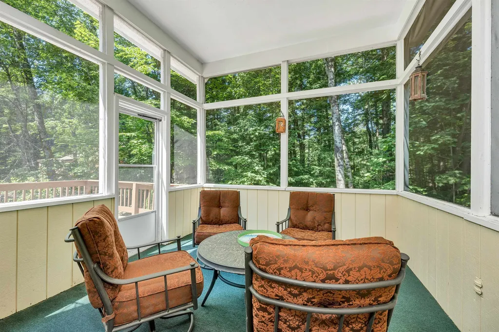 62 Spitzen Street Moultonborough NH 03254