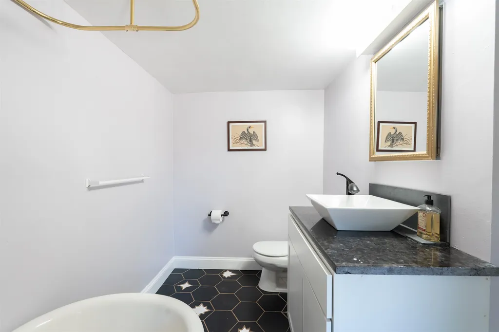 11 Fern Court Dover NH 03820