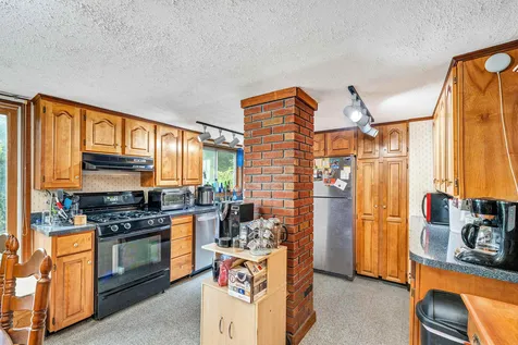 8 Pitman Court Laconia NH 03246