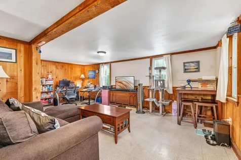 8 Pitman Court Laconia NH 03246