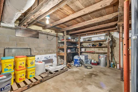 8 Pitman Court Laconia NH 03246