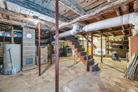 8 Pitman Court Laconia NH 03246