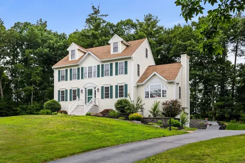 9 Marie Avenue Pelham NH 03076