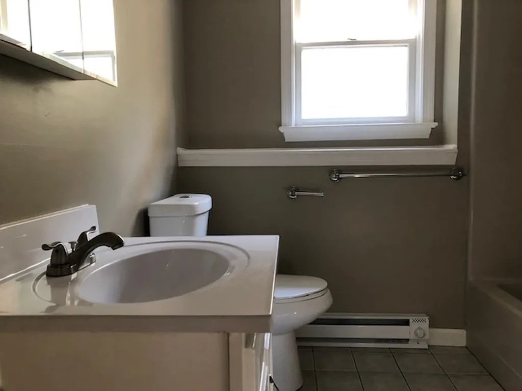9L Rebecca Lane Derry NH 03038