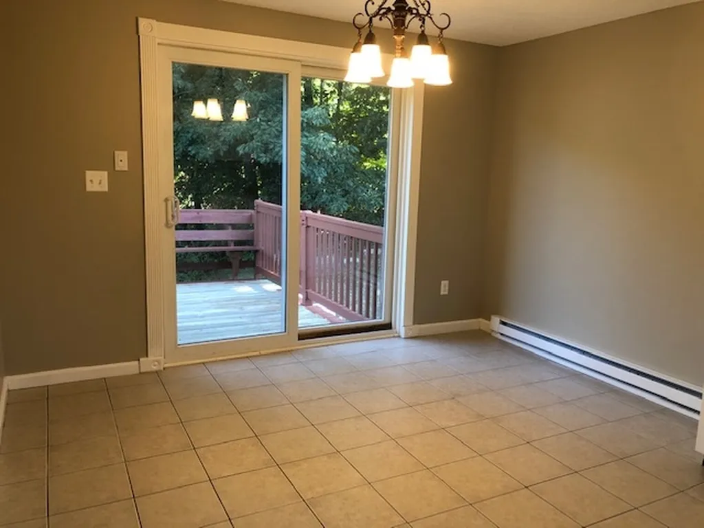 9L Rebecca Lane Derry NH 03038