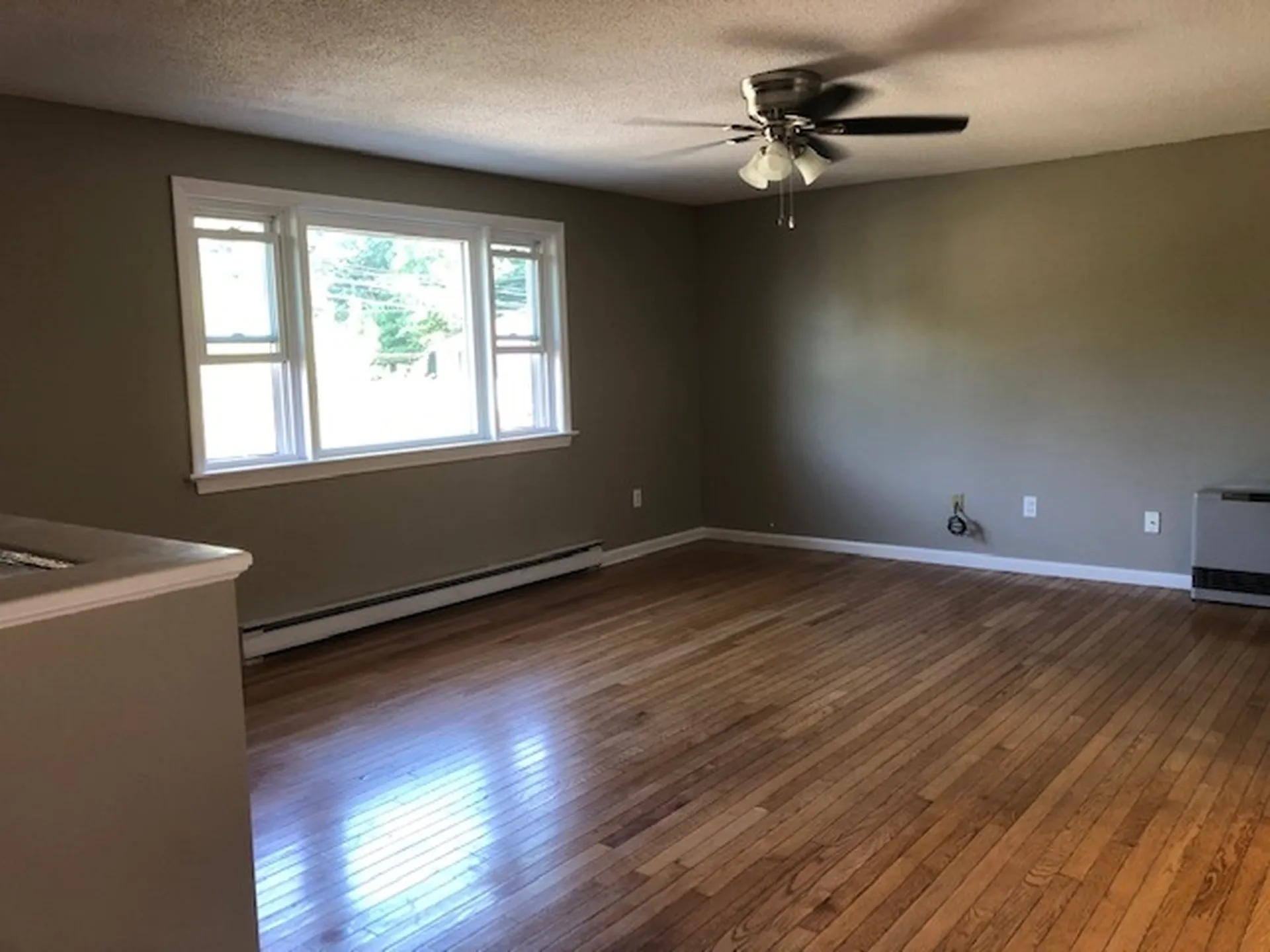 9L Rebecca Lane Derry NH 03038