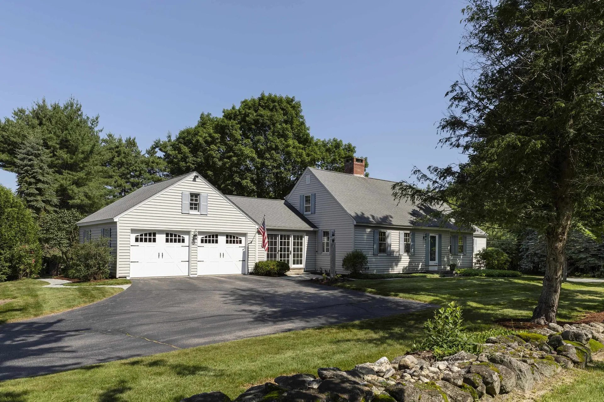 231 Pleasant Street New London NH 03257