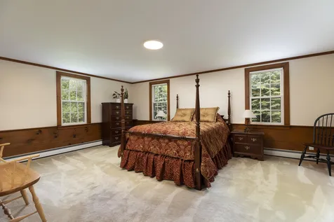 231 Pleasant Street New London NH 03257