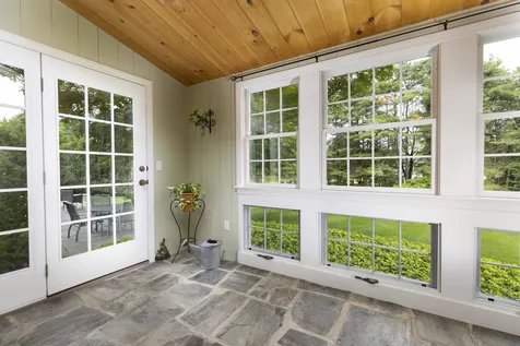 231 Pleasant Street New London NH 03257