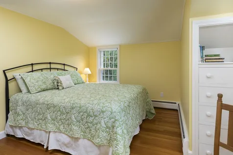 231 Pleasant Street New London NH 03257