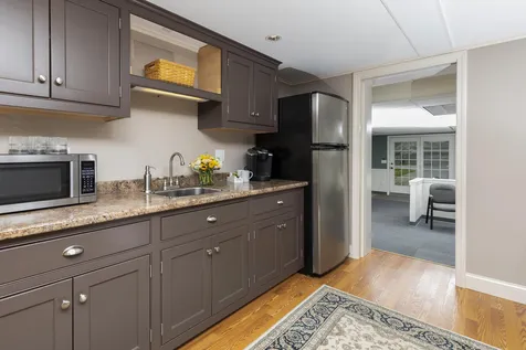 231 Pleasant Street New London NH 03257