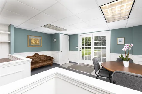 231 Pleasant Street New London NH 03257