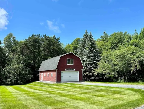 231 Pleasant Street New London NH 03257