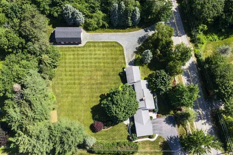 231 Pleasant Street New London NH 03257