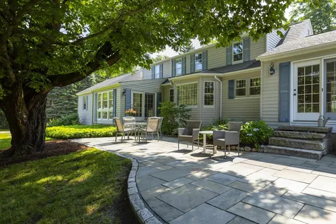231 Pleasant Street New London NH 03257