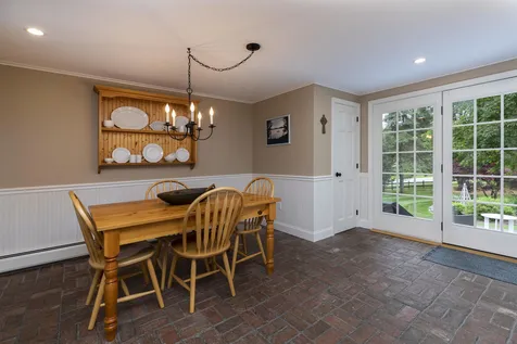 231 Pleasant Street New London NH 03257