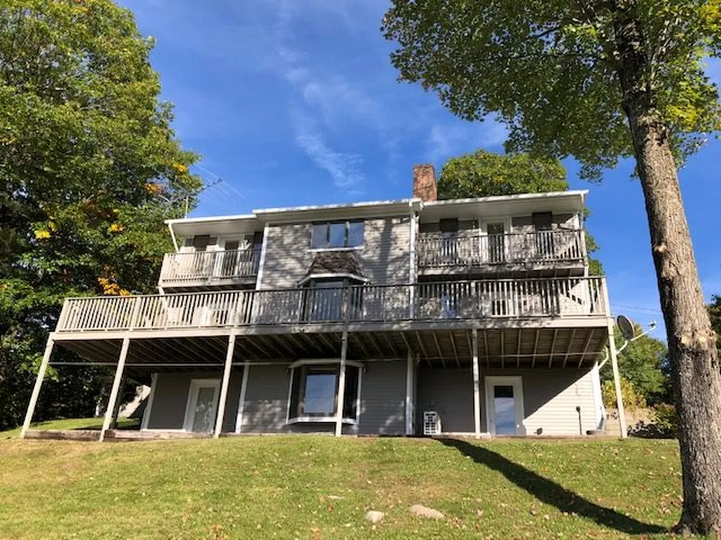 306 Rollins Road Newbury NH 03255