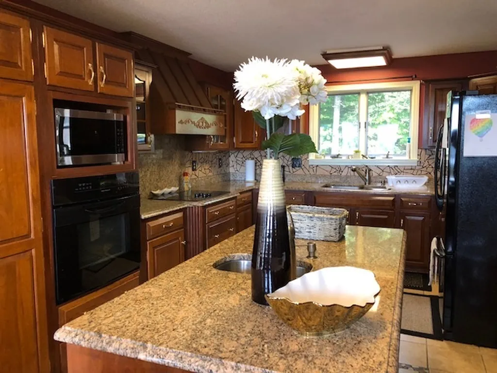 306 Rollins Road Newbury NH 03255