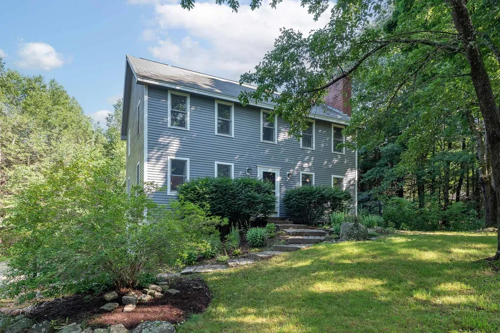 39 Haynes Road Deerfield NH 03037
