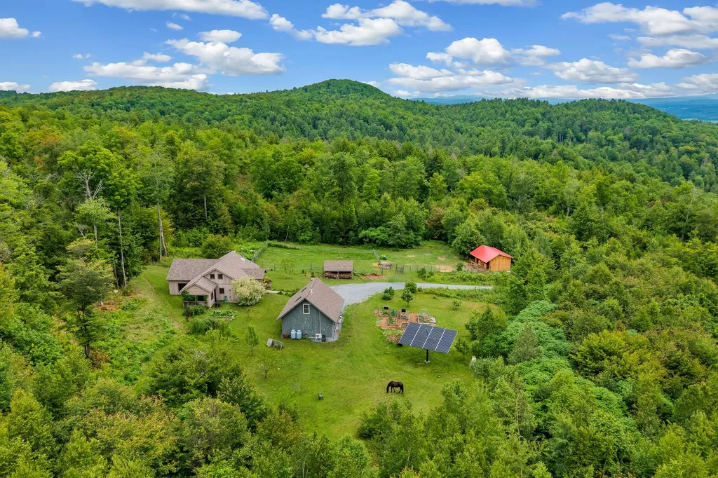 162 Gramling Drive Fairlee VT 05045