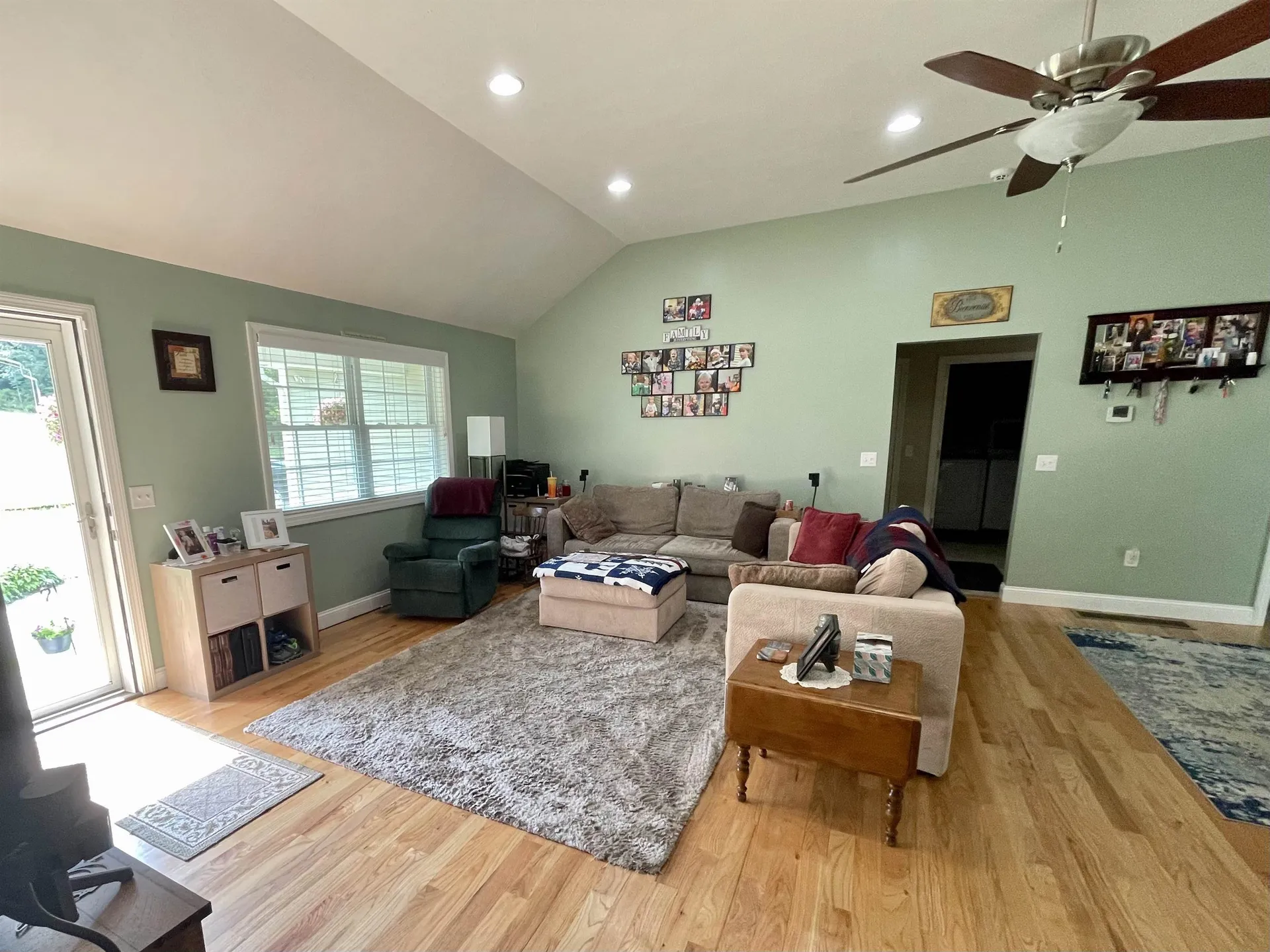 197 Oak Hill Avenue Manchester NH 03104