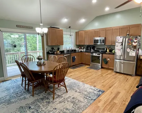 197 Oak Hill Avenue Manchester NH 03104