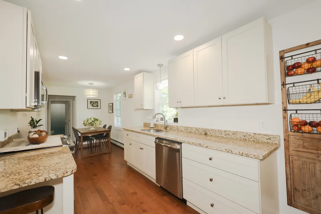 209 N Amherst Road Bedford NH 03110