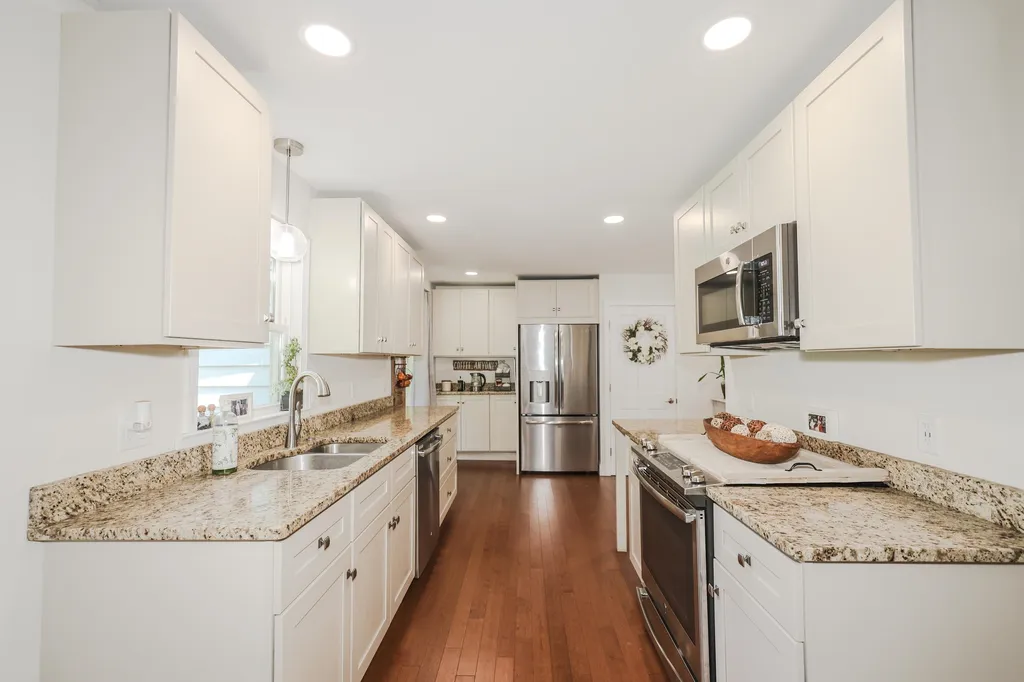 209 N Amherst Road Bedford NH 03110