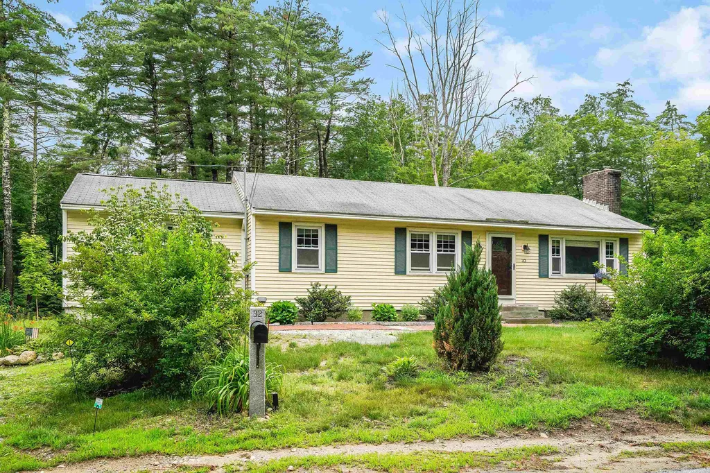 32 New Boston Road Amherst NH 03031