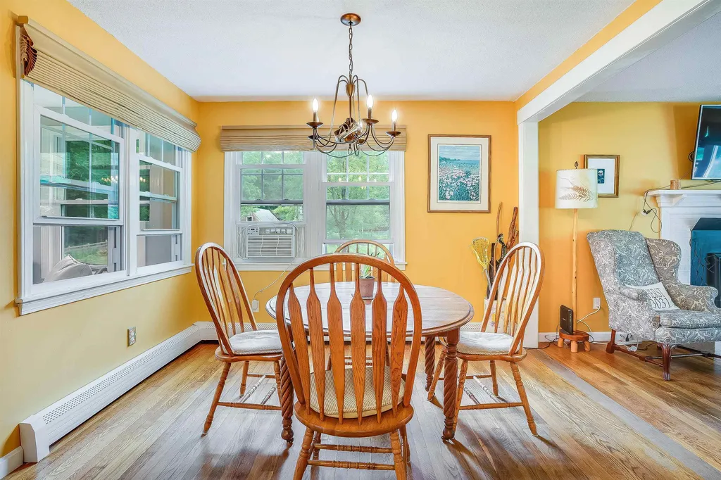 32 New Boston Road Amherst NH 03031