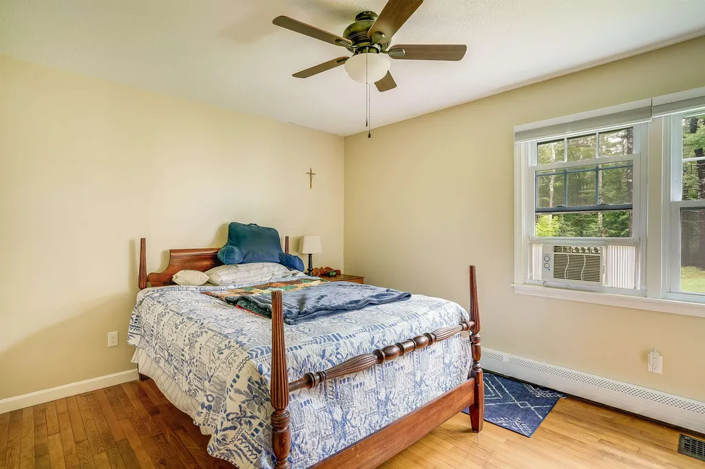 32 New Boston Road Amherst NH 03031
