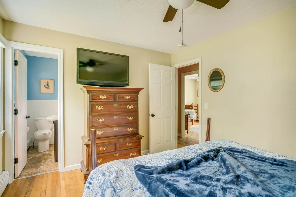 32 New Boston Road Amherst NH 03031
