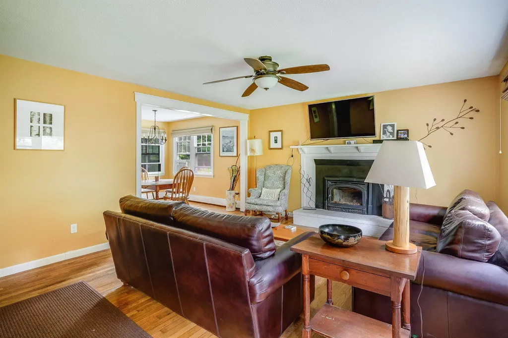 32 New Boston Road Amherst NH 03031