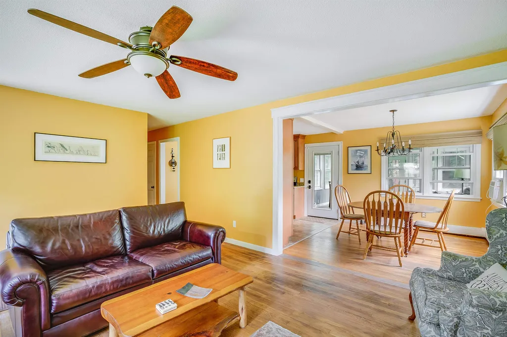 32 New Boston Road Amherst NH 03031